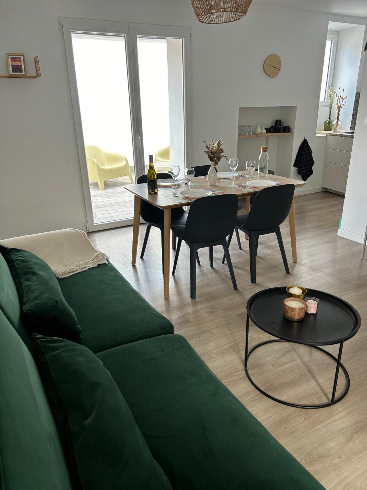 La Terrasse : Appartement Chic 2 Chambres Au Coeur De ポー エクステリア 写真